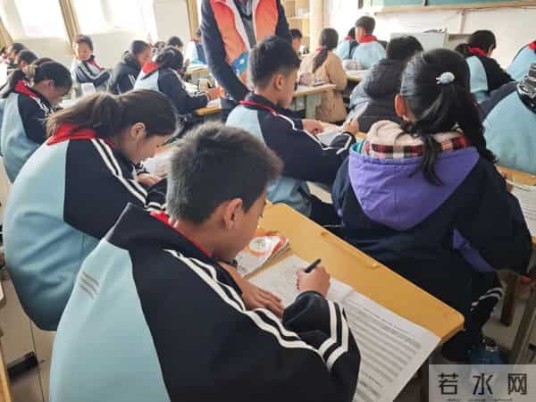 沂蒙青春红 - 团市委组织“青年志愿者进社区网格”服务活动