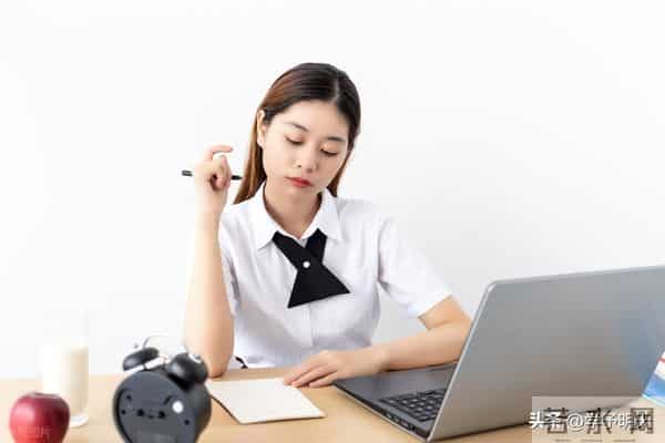 “代码为剑，逆袭人生”：计算机专业普通生的逆袭指南