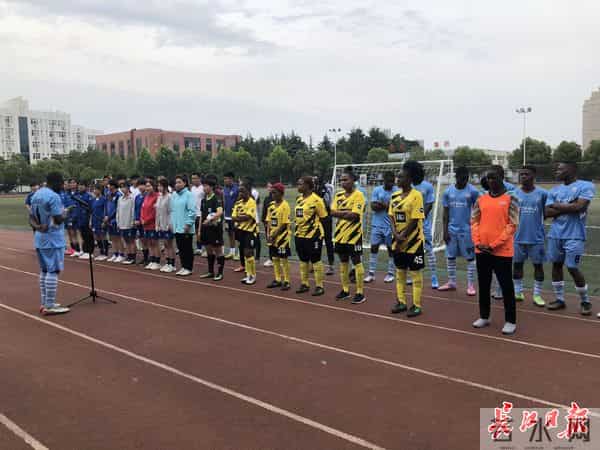 足球赛虽然只有90分钟，但友谊可以持续很久