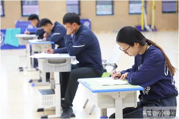 “吹响口哨”到“玩转课堂”-石家庄卓越中学体育教师修炼进行时