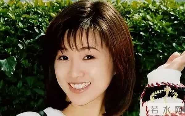 酒井法子的堕落史：14岁登台16岁红遍全球，38岁入狱沦为风月女人