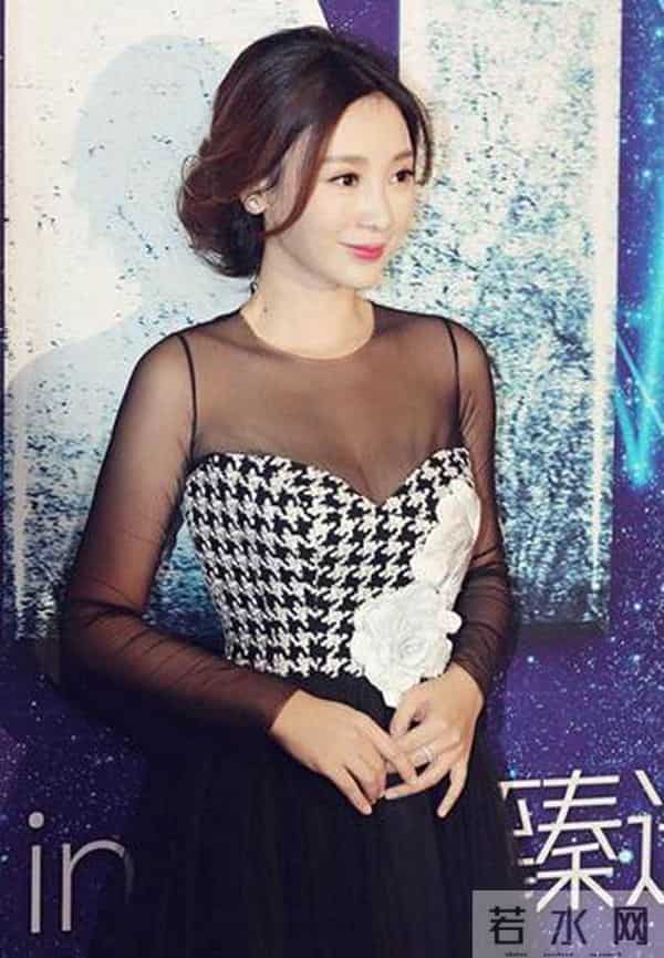 明星穿透视装，唐嫣显胸小，范冰冰最会穿，章子怡却走光！_0