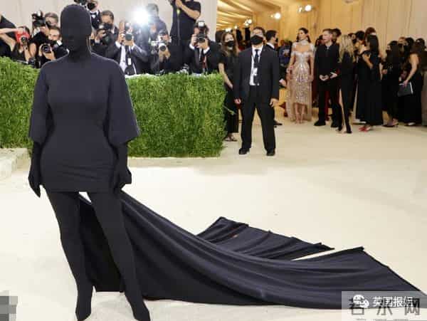 金卡戴珊离婚又分手后变化超大！素颜出镜惊呆网友，参演爆火美剧