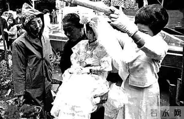 偷骨灰“配阴婚”，这不是阴间事，是人间世