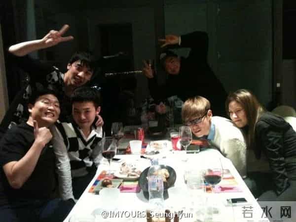 她不仅昨晚为黄致列帮帮唱 还和BIGBANG之间有很深的渊源