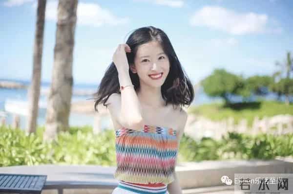 合影被裁？奶茶妹妹的千亿名媛晋级路还有多长？