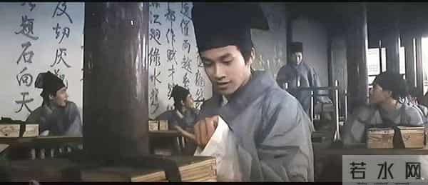 何润东：三次表白孙俪被拒，41岁娶柜姐为妻，恩爱多年无子也幸福