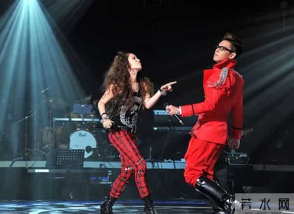 她不仅昨晚为黄致列帮帮唱 还和BIGBANG之间有很深的渊源