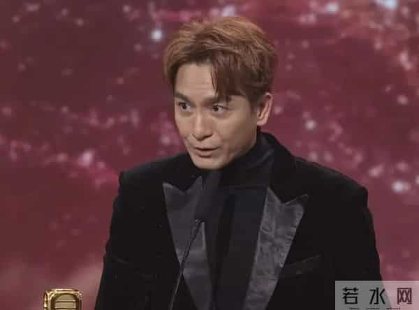 TVB颁奖礼：杨怡紧身礼服抢镜，陈自瑶好美，视后龚嘉欣造型翻车