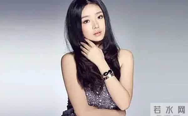 前江西首富欠下700亿,套现61亿带女星出逃,父亲受打击因病去世