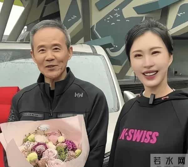 亿万资产舍与得，王石携手女星，幸福人生如何炼成