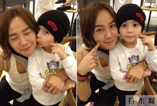 还记得《天才宝贝》的小主角吗？长大后兄弟三人长相太逆天了!