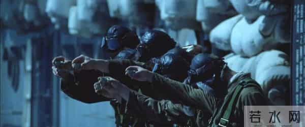 片方失利，高管辞职，18年前投资1.4亿的大片《珍珠港》差在哪？