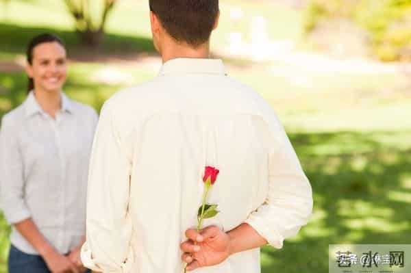 高情商女人用这 3 个 “吸引术”,让男人主动宠你到骨子里