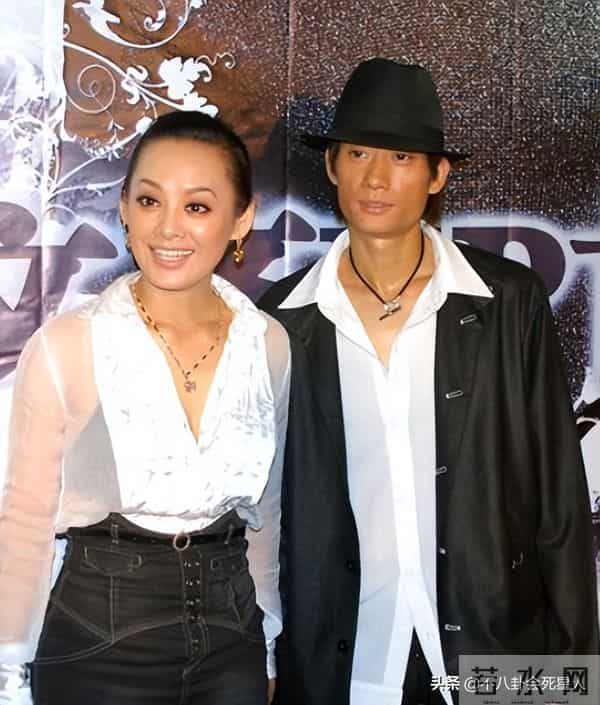 雷人肚兜、辣眼透视装?女星早年奇葩红毯,美貌成“灾难”