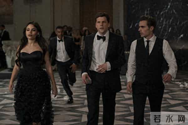 《惊天魔盗团3》上映，女主丑，毁所有，无法实现第二部的票房