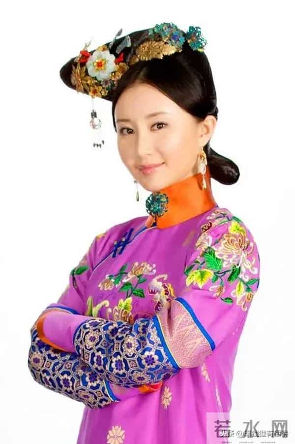 宫锁珠帘:都是嫔位,为何云嫔穿的花枝招展,婉嫔却穿得那么难看