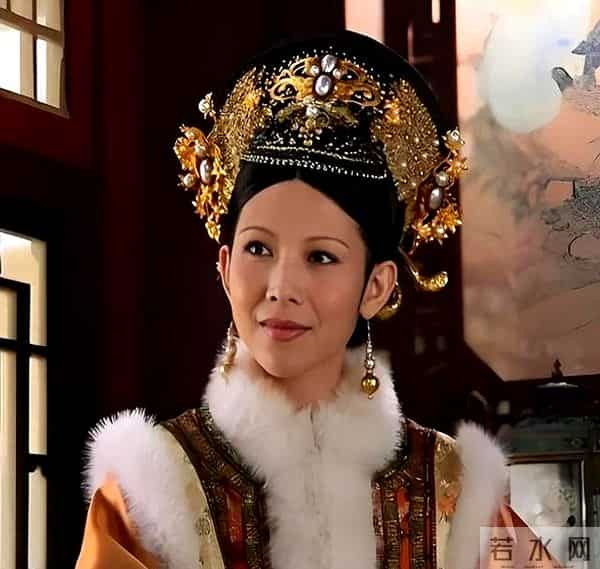 面相也变了！52岁蔡少芬的现状让人心酸，脸垮不平，又瘦又老