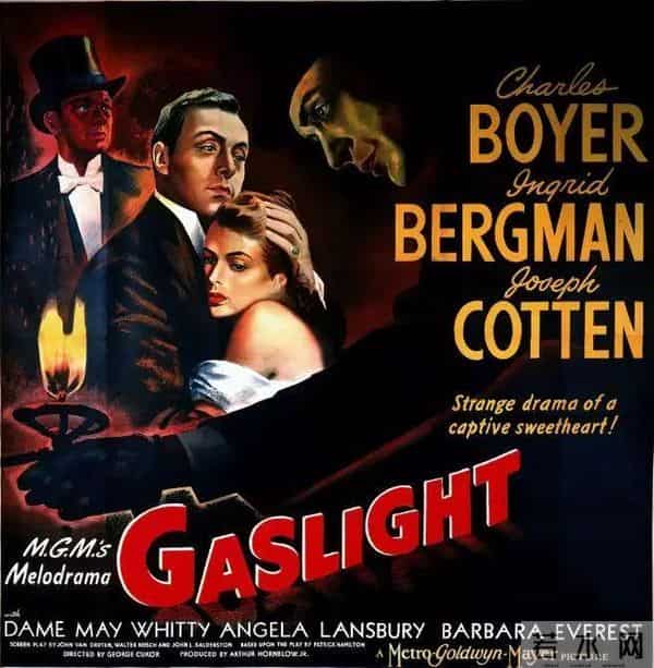 2019，影视娱乐圈状况频出的一年：那些崩了的人设和意外的黑马