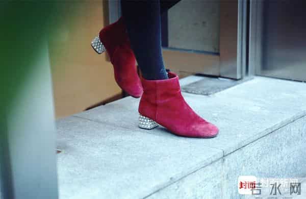 Hello，上班女郎∣优雅OL风，撑起岁末大场合