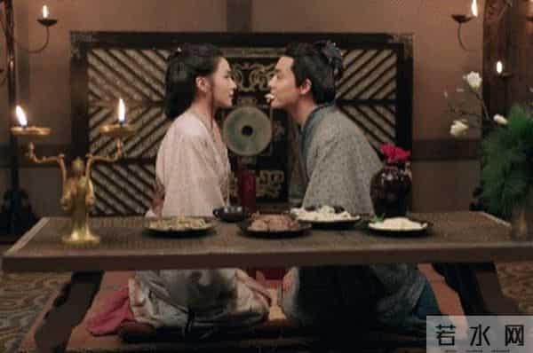 “面条吻”、“鸡腿吻”够辣眼睛了,又来“牙膏吻”,放过观众吧