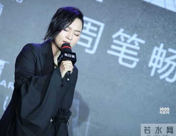 周笔畅献唱《寒战2》演绎正邪两面 与发哥飙戏