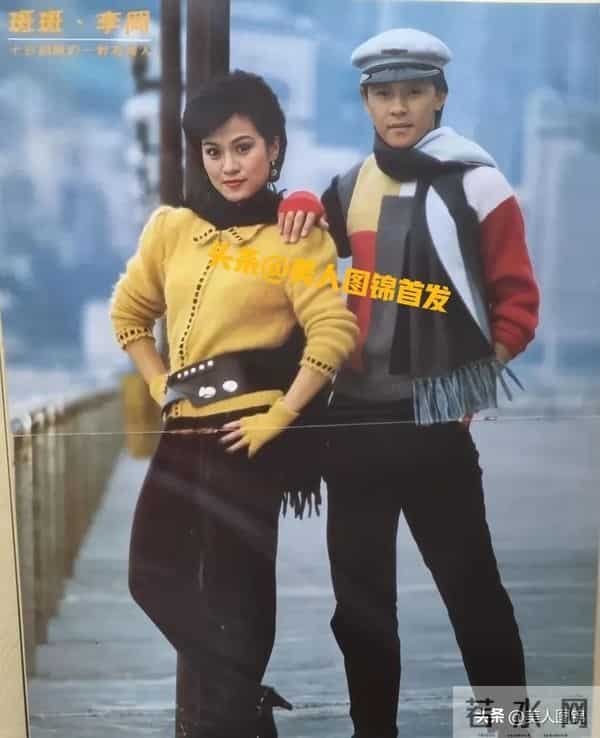 郭靖师傅~斑斑,主持过央视春晚,前夫惠天赐,姐姐森森