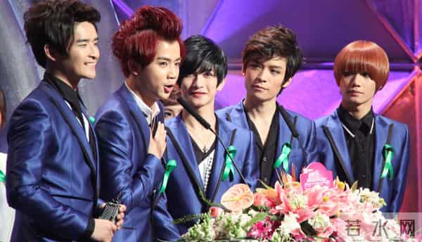 金恩圣张檬大婚，天天兄弟和至上励合集体隐身，张远因档期而缺席