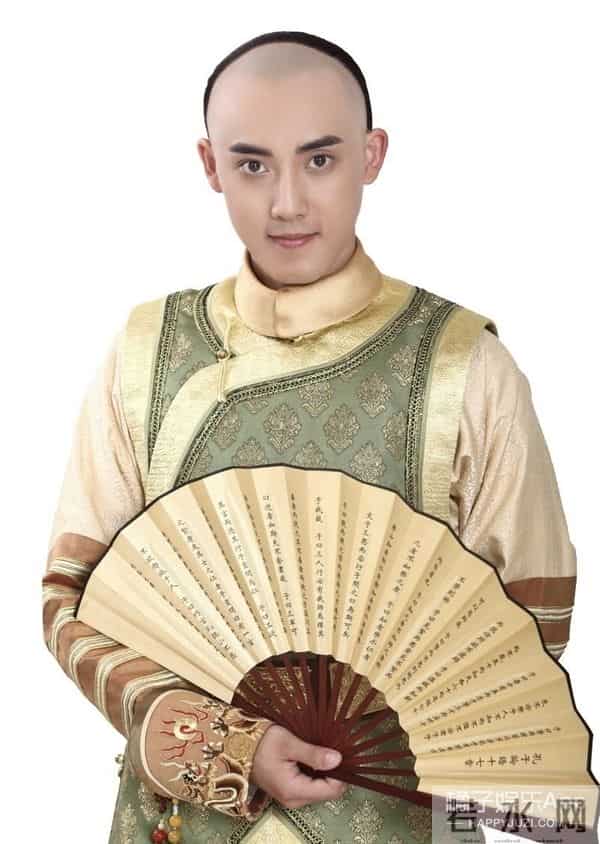 还记得《新还珠格格》里的永琪吗?他头发竟变成这样?