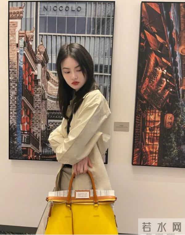 国模贺聪更新日常私服照，舒适低调的服饰搭配，妥妥的东方小仙女