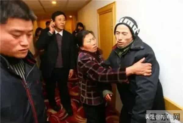 12年前,一度红遍全网的“犀利哥”,如今生活得让人感慨万千