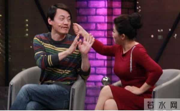 雪村：离过一次婚，2婚娶小13岁娇妻，和父亲相爱相杀