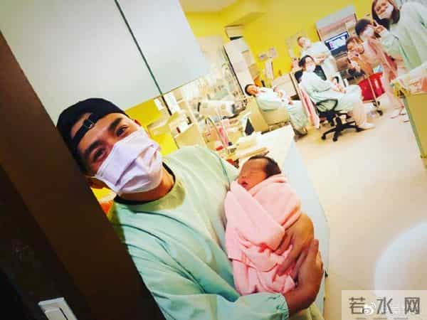 还记得《天外飞仙》里的上官浩琪吗？他现在长这样