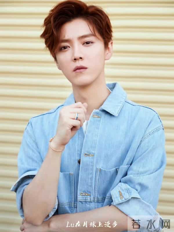 矮个男星虚报身高，穿高跟鞋、踩箱子，跟女明星同框就原形毕露