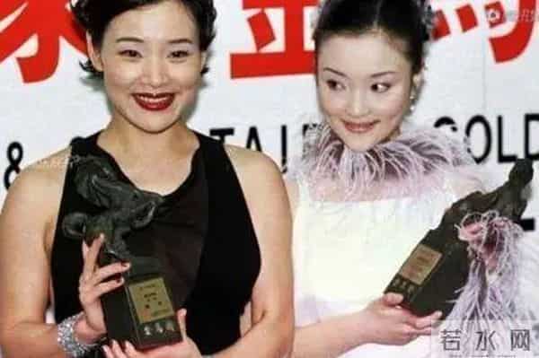 李小璐的堕落史，她的故事远比你想得“更毁三观”