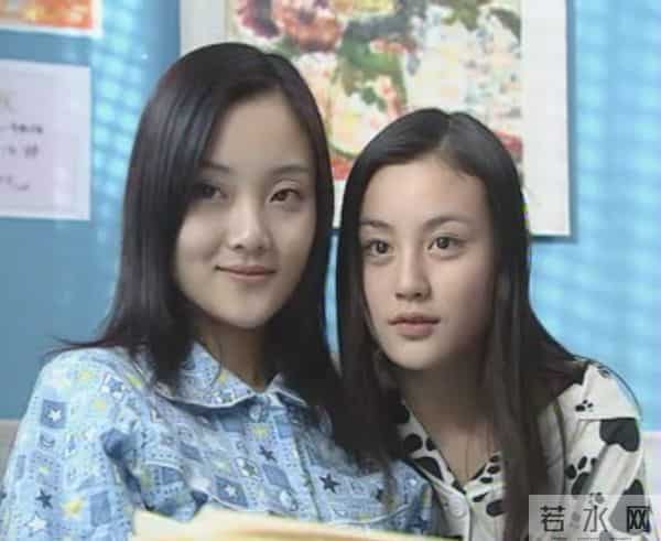 才子给美女拍了张相片,给另一位画了幅油画,最终他选择了李小璐