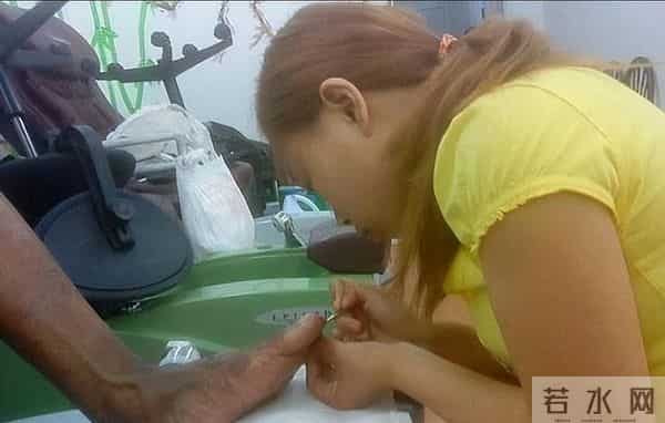 2009年,那个火爆全网,后出走美国的“凤姐”,如今怎么样了?