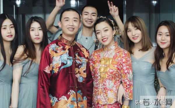 《披荆哥哥》首播，嫂子们组团秀恩爱，太太团12位成员颜值差异大