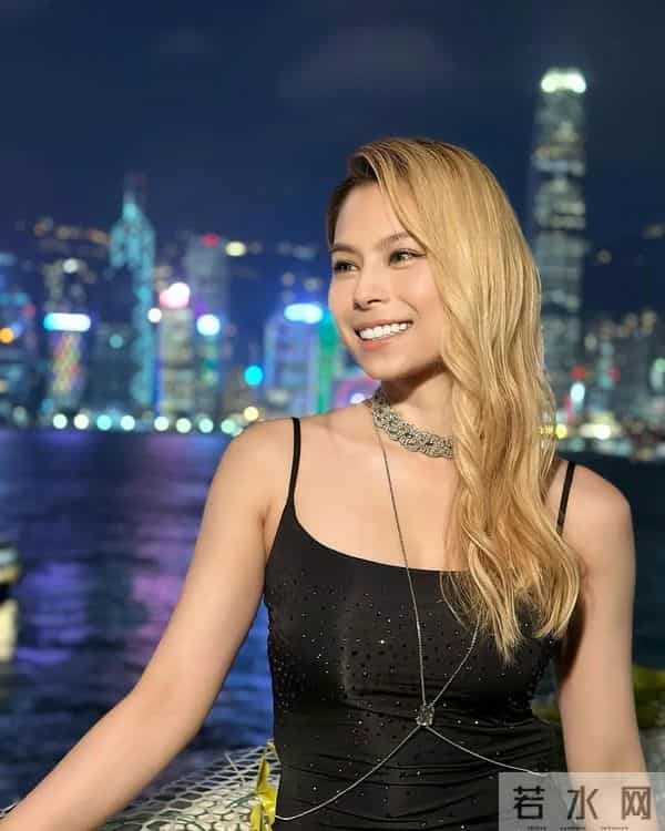 李幸倪来港追梦坚持唱粤语歌,首夺女金奖感触爆哭,曾患抑郁