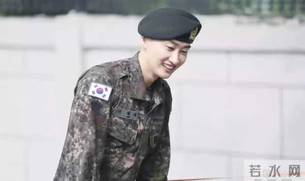 中韩一周大事件|EXO回归后新专辑成绩斐然!