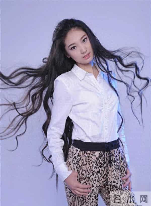 中国内地10位美女模特，每一位都身材火辣颜值爆表