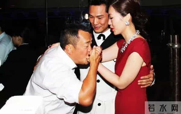 戏混子、咸猪手、没素质,这几位明星惹人嫌,都不冤枉