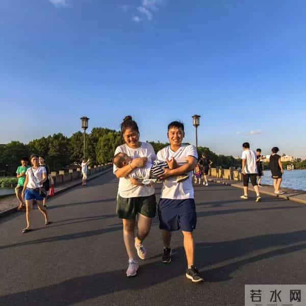 爱情模样太迷人！他在断桥拍了上千对情侣：是不是热恋，一眼能看出