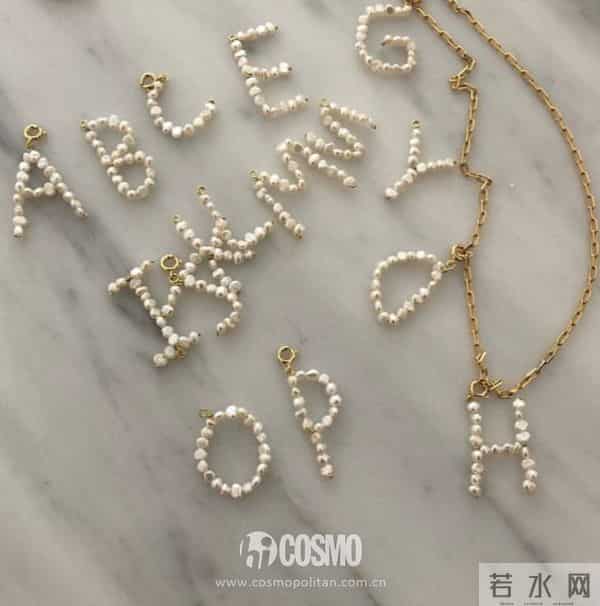 时髦办 - 戴珠宝的最高境界：看着很贵，一问二百，还是热巴同款