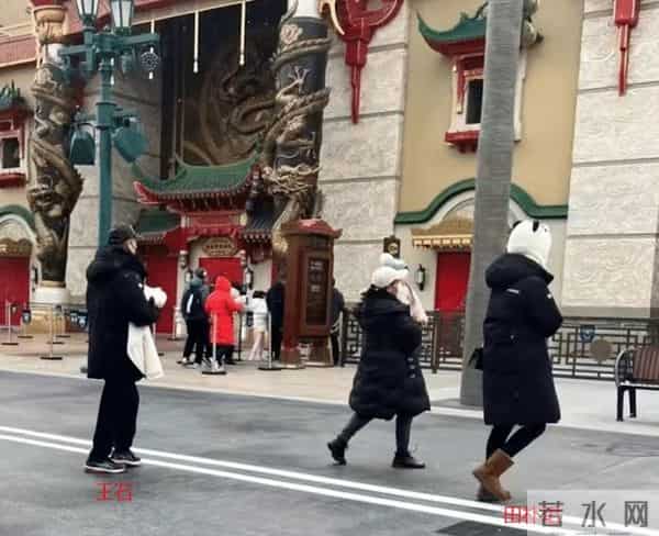 王石田朴珺被指貌合神离,女方直言更爱自己,男方头发花白显失落