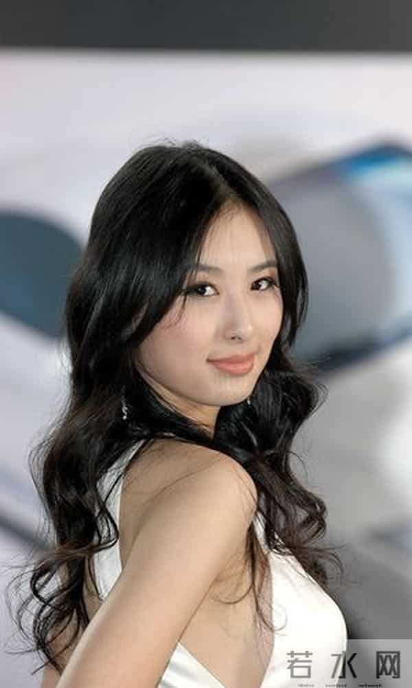 “兽兽”翟凌:被前男友报复声名尽毁,如今嫁高富帅终无遗憾