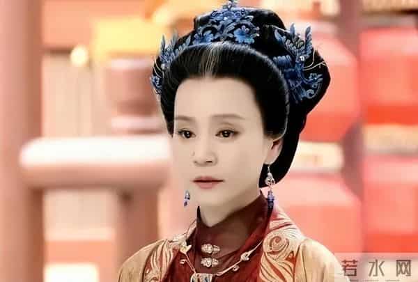 被丑男“糟蹋”的6位女明星，每个如花似玉，却鲜花插在牛粪上