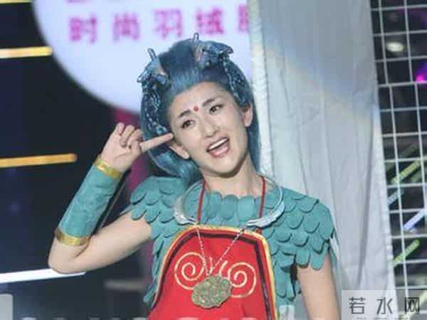 回顾谢娜在《百变大咖秀》中的各种装扮,娜姐真是扮啥像啥