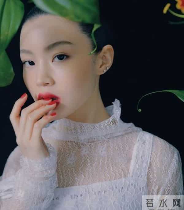 她16岁被杨贤硕选中,进入YG却被耽误了7年,李夏怡终于离开YG