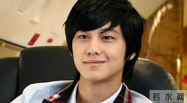 文根英为他公开恋爱，吴涟序与他苦恋1年分手，金范到底有多优秀